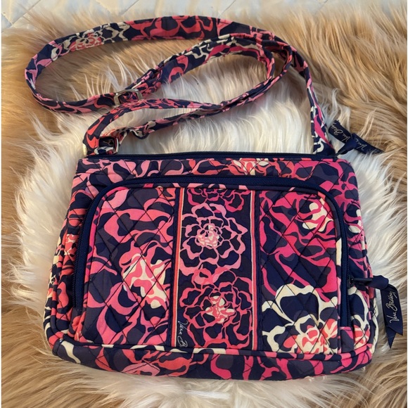 Vera Bradley Handbags - VERA BRADLEY MULTI COLOR CROSSBODY BAG.